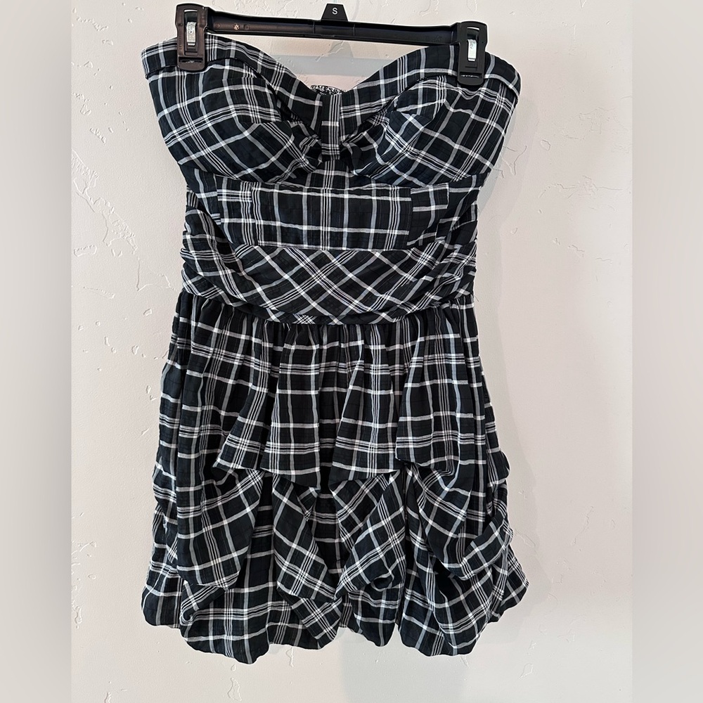 Guess Black and White Ruched Strapless Balloon Dress